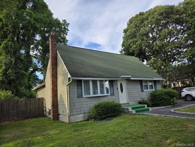 Primary Photo - 21 Henry Ave
