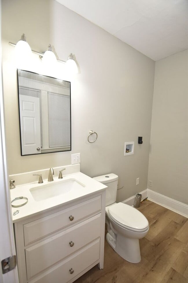 Building Photo - Price Reduced! 4 bedroom 2 story Single Family Home