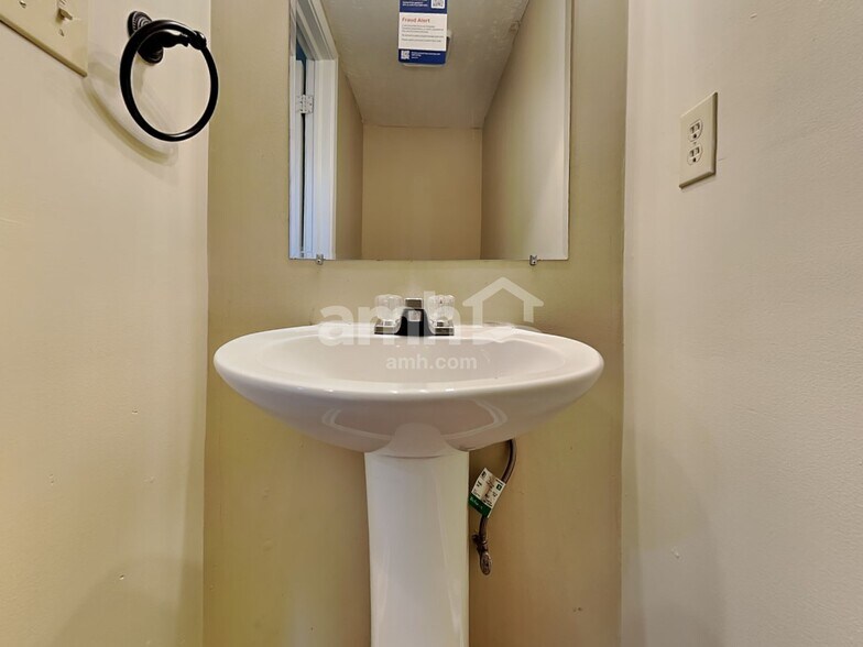 Building Photo - 5627 Wynridge Ct