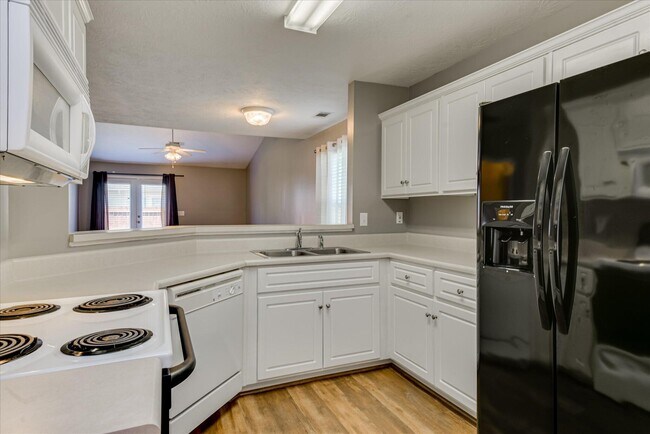 Building Photo - 131 Bevington Dr