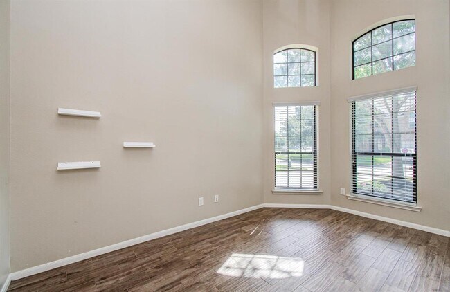 Building Photo - 13719 Kingston River Ln