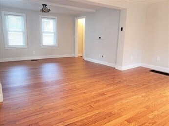 Building Photo - 69 Essex St