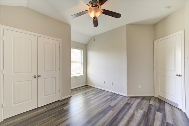 Building Photo - 4519 Apple Point Ln