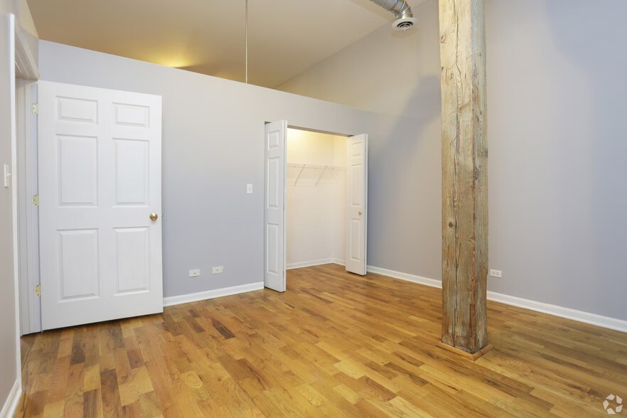 Building Photo - 1820 S Bishop St