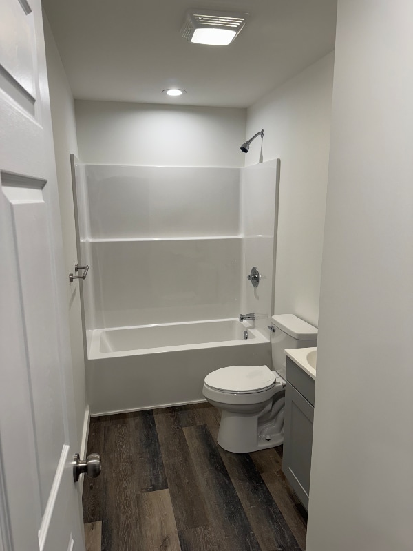 Building Photo - 213 Bloom Dr