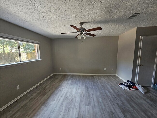 Building Photo - 29402 Loddington St