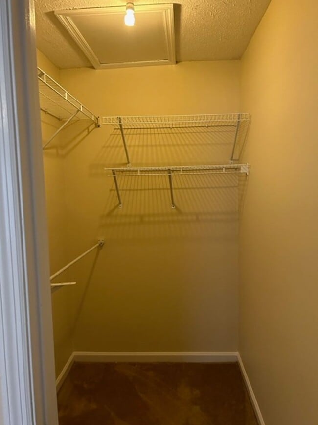 Building Photo - The Vineyard Ranch Home     260207