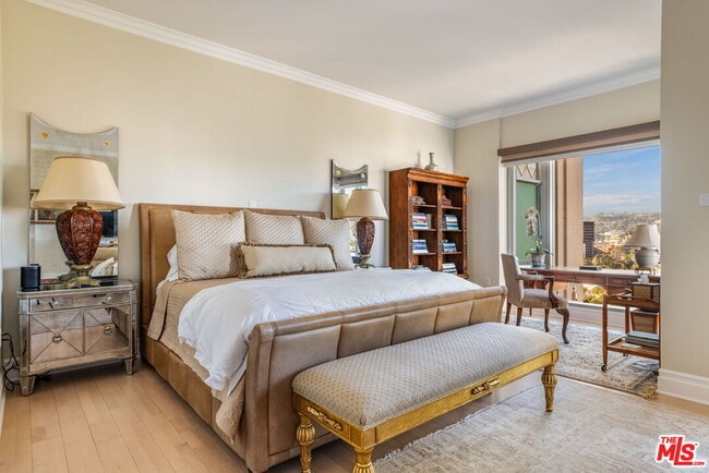 Building Photo - 10727 Wilshire Blvd