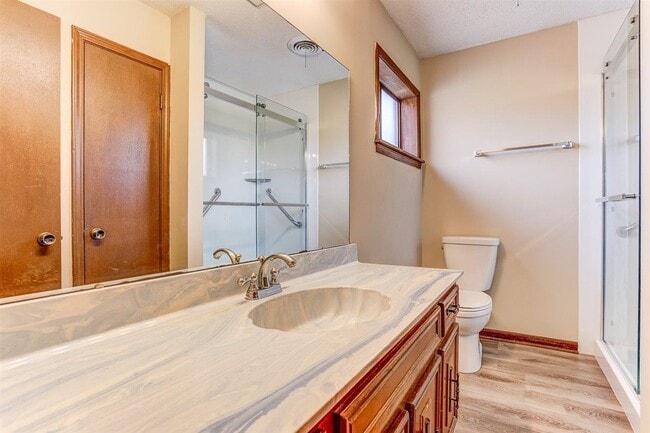 Building Photo - 111 Templeton Rd