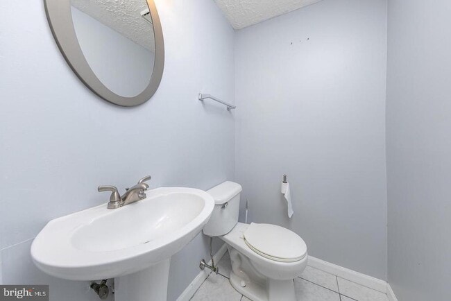 Building Photo - 2307 Greenwood Dr