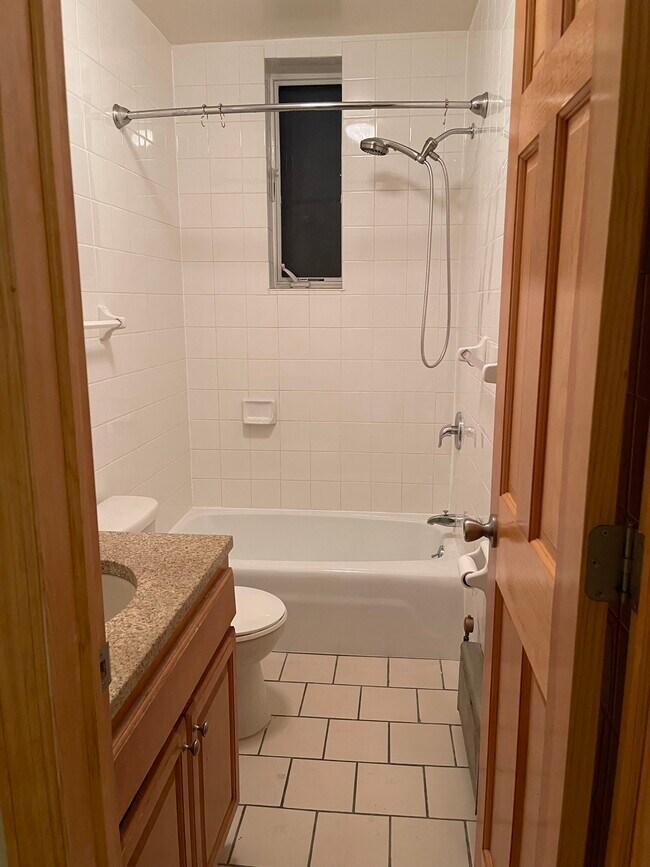 Building Photo - 463 76th St