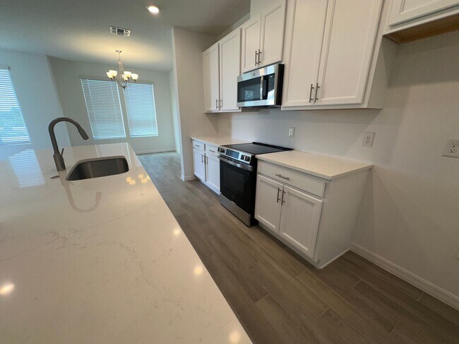 Building Photo - Stunning newly built 3/2.5 Town Home in St...
