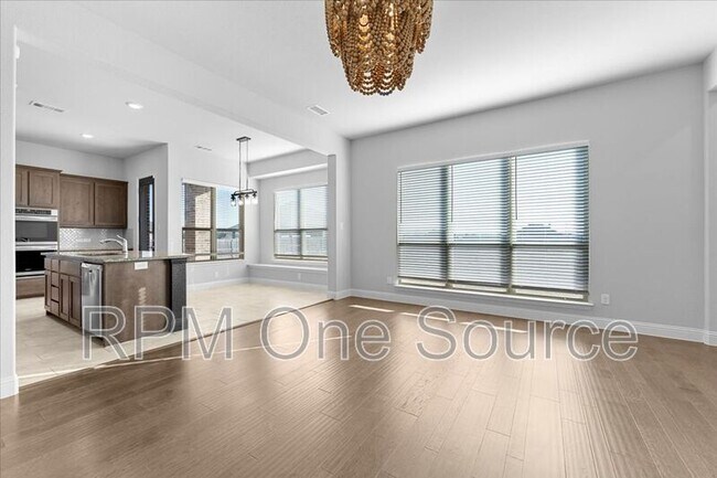 Building Photo - 6320 Starr Dr.