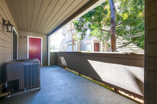 Building Photo - 1083 Shadowridge Dr