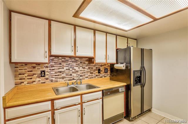 Building Photo - 1494 S Salem Way