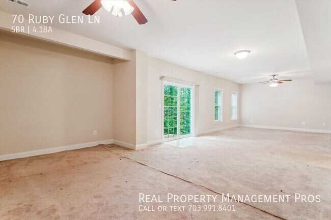 Building Photo - 70 Ruby Glen Ln