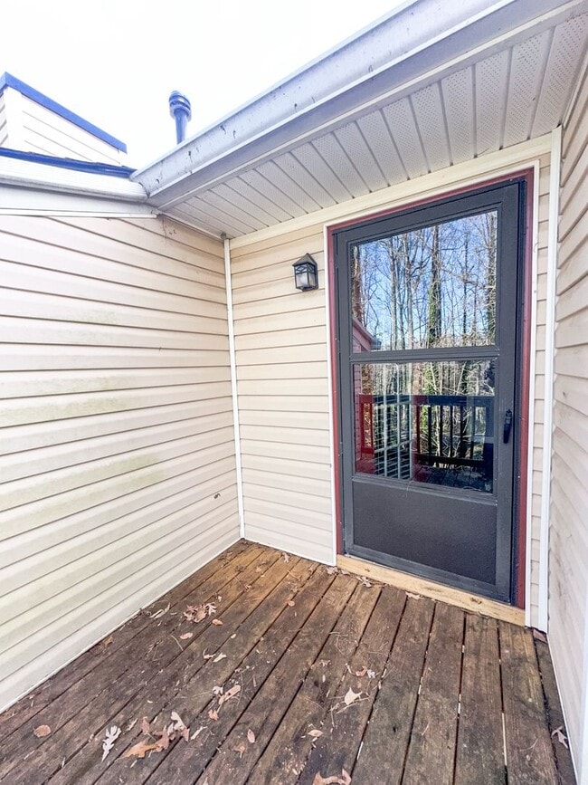 Building Photo - 2 bedroom/2.5 bathroom condo in Gainesville City Limits