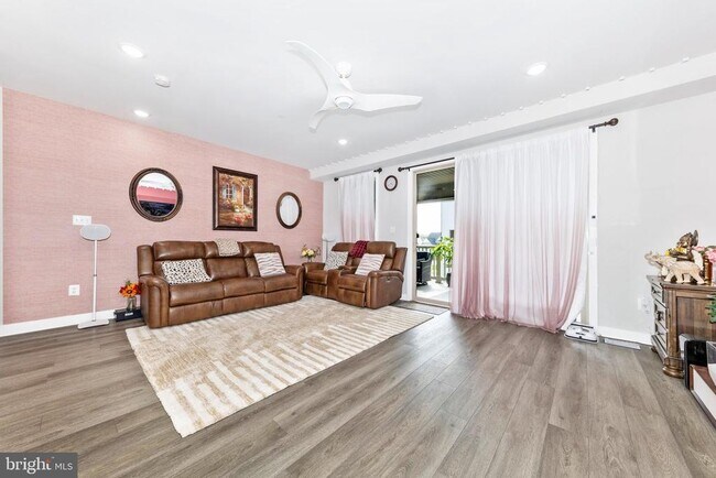 Building Photo - 6110 Stonecat Ct