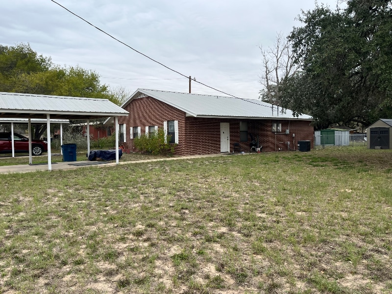 Building Photo - 1003 Commerce St