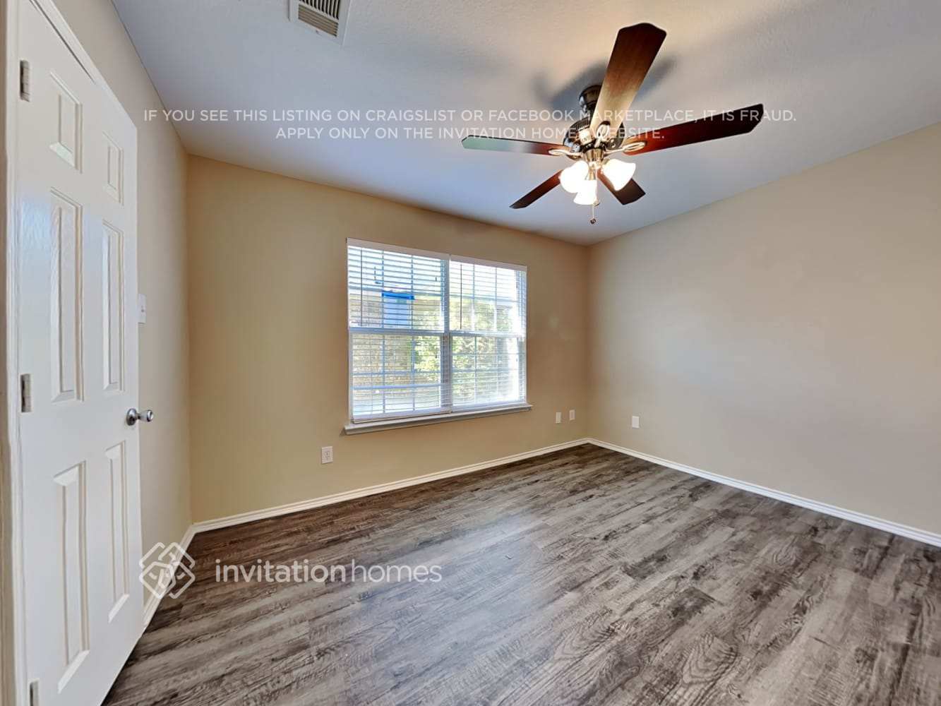 Building Photo - 2042 La Salle Trail