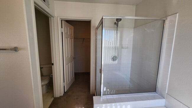 Building Photo - 3 Bedroom House in Sunset Glen Community