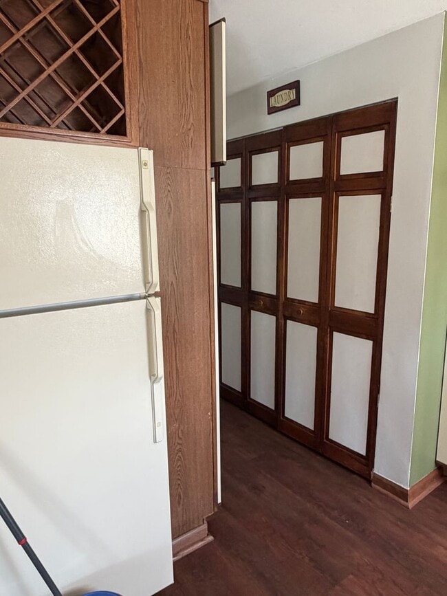 Building Photo - Awesome Three Bedroom/Two Bath Home In Rona Hills/Fairborn