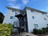 Building Photo - Village Green C-201