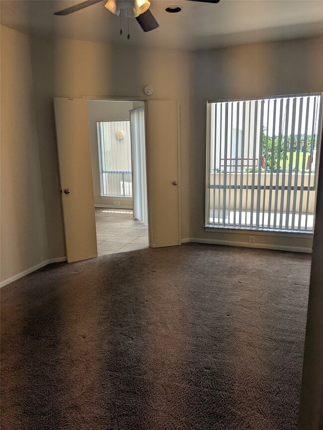 Building Photo - 1302 Marina Bay Dr