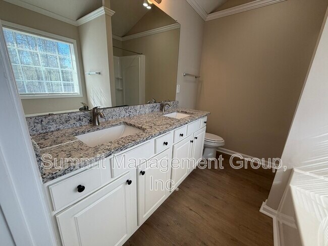 Building Photo - 25 Stephens Way