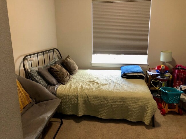 Building Photo - Majestic Home at Silver Peak Estates with 5 Bed and 3 Bath