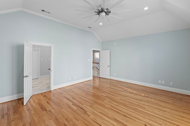 Building Photo - 4742 Post Oak Timber Dr