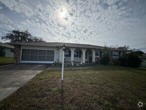 Building Photo - Two Bedroom Two Bathrooms BH Rental