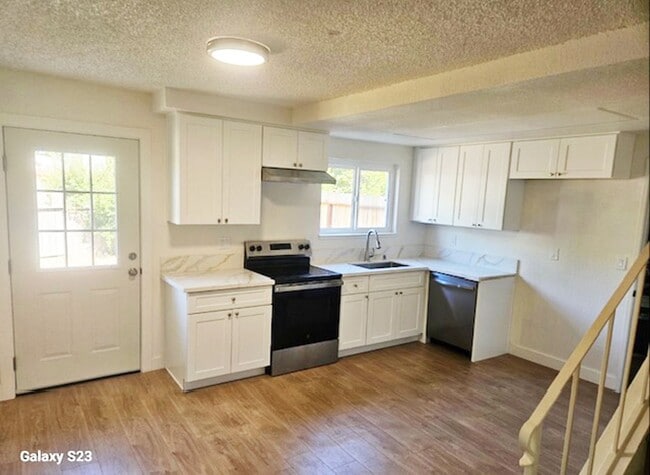 Building Photo - 7334-7336 Gigi Place