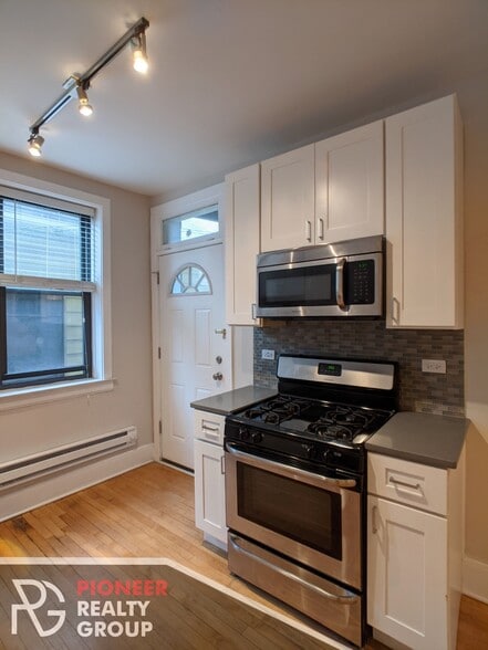 Building Photo - 2317 N Rockwell St