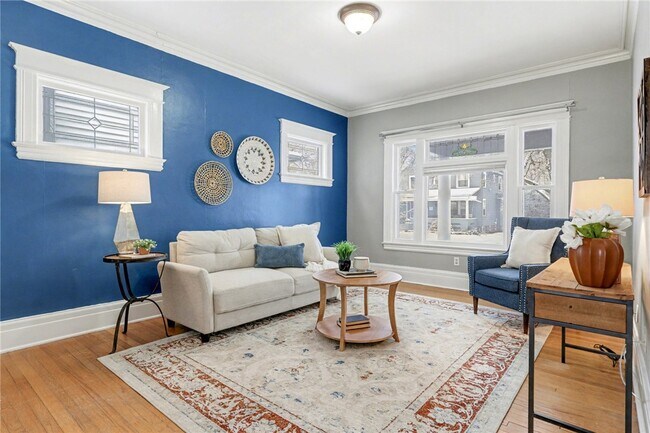 Building Photo - 30 Shepard St