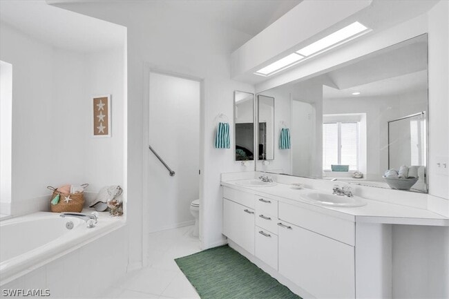 Building Photo - 28712 Carmel Way