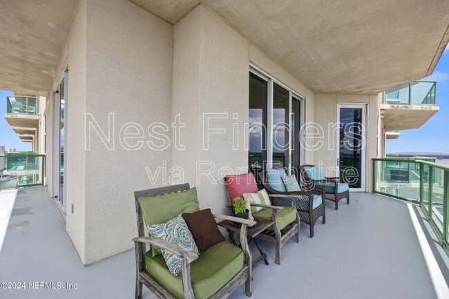 Building Photo - 1431 Riverplace Blvd