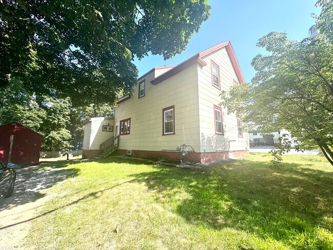 Primary Photo - 9 Shirley St
