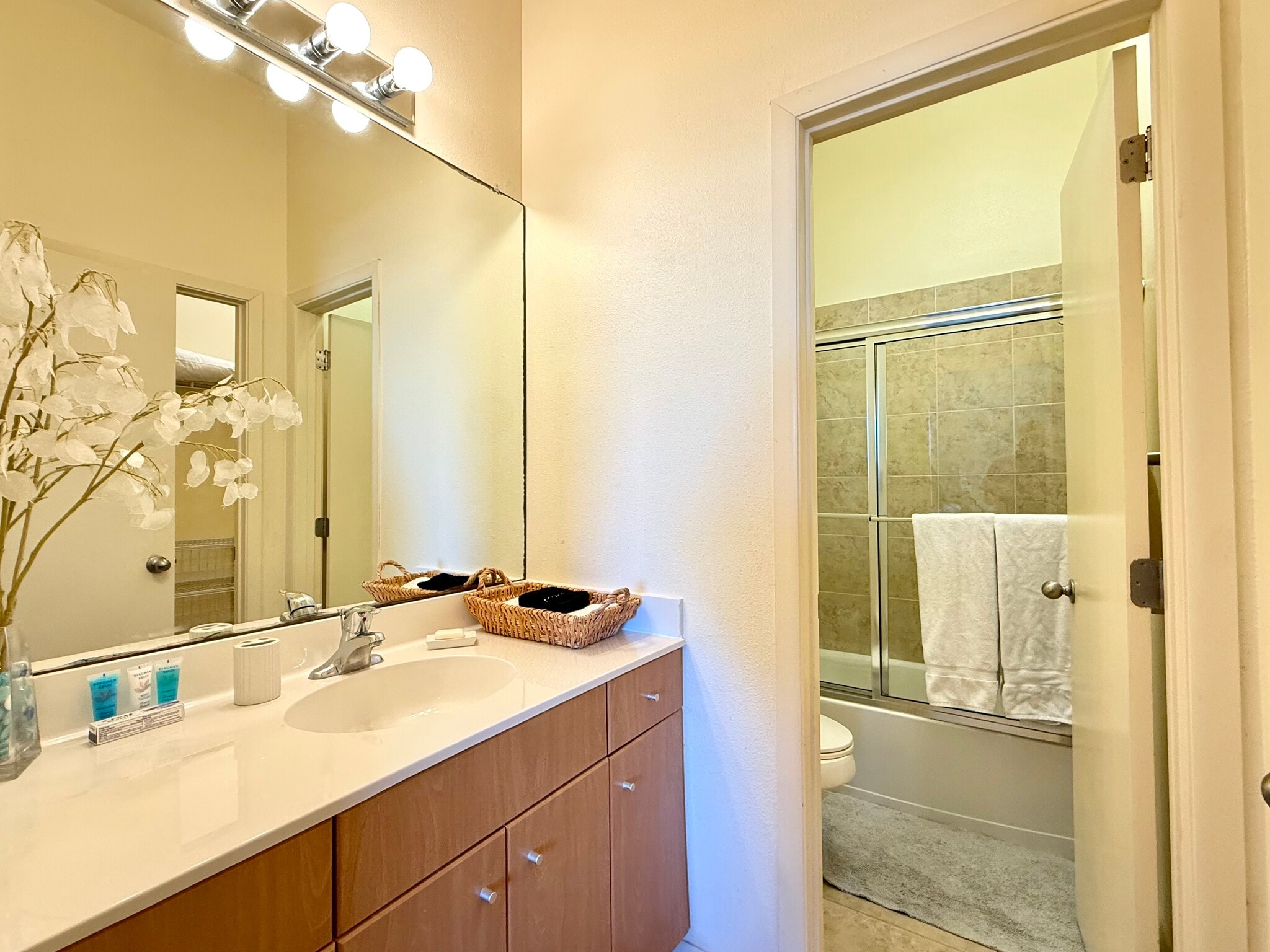 Building Photo - 6410 Padre Blvd