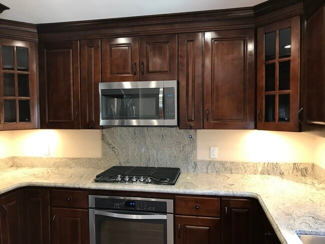 Building Photo - 9660 Durham Dr