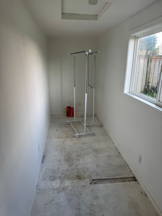 Building Photo - Great single level Home