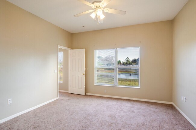 Building Photo - Highly Desirable Land O’ Lakes Rental With Easy Tampa Access