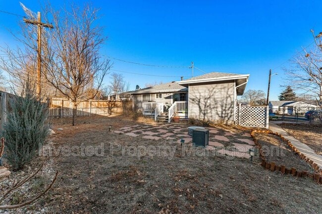 Building Photo - 7435 Julian St