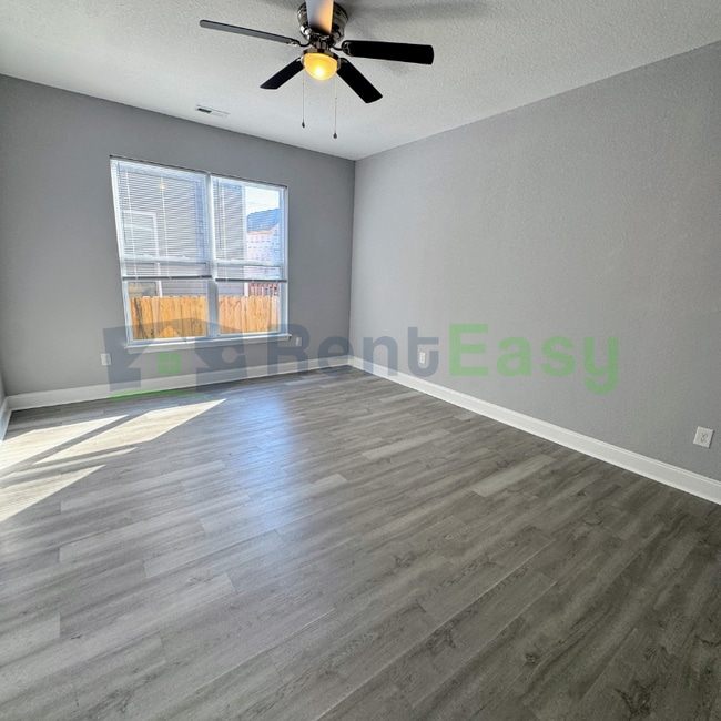 Building Photo - 511 Mason Ave