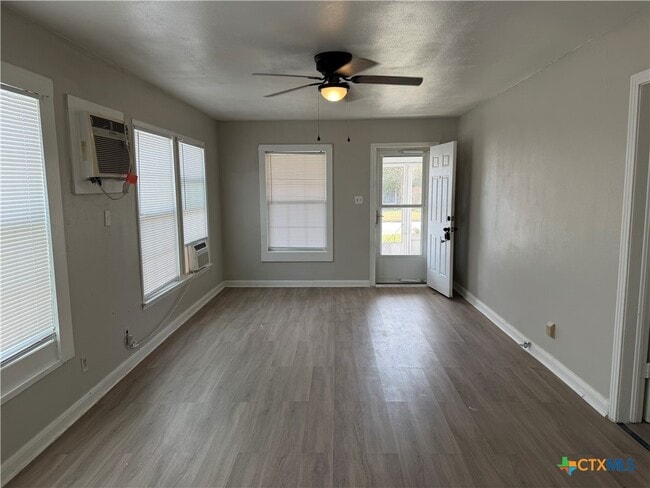 Building Photo - 212 S 26th St