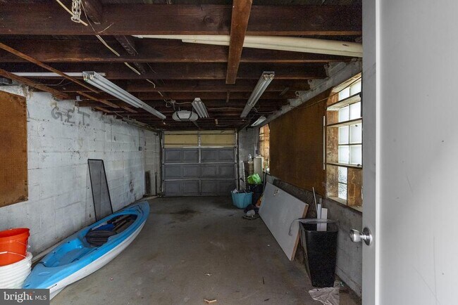 Building Photo - 8059 Gray Haven Rd