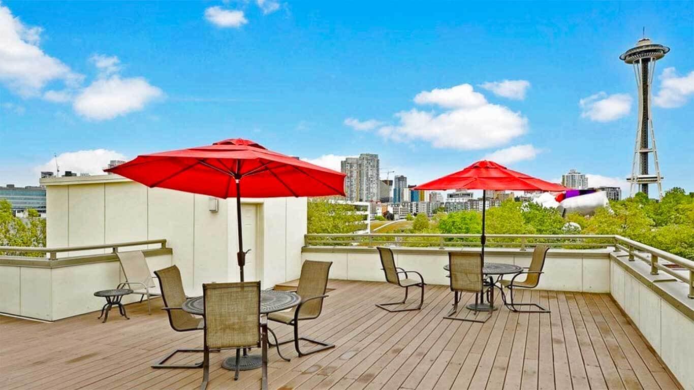 Communal Rooftop Deck - 621 5th Ave N