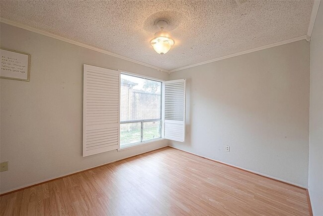 Building Photo - 14947 Heritage Wood Dr