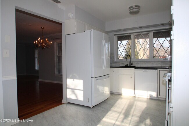 Building Photo - 3026 Kaye Lawn Dr