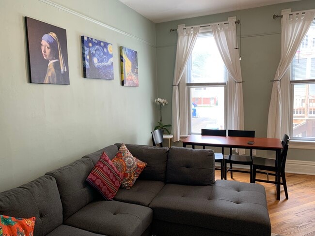 Building Photo - 3015 N Clifton Ave